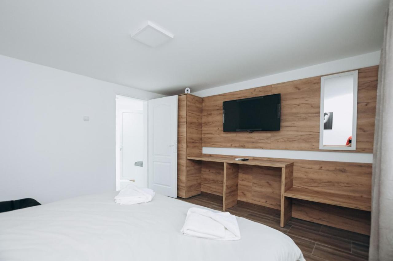 Apartmani Otasevic Κλάντοβο Εξωτερικό φωτογραφία